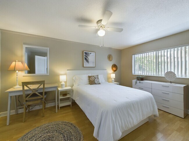 Building Photo - 7615 Ridgewood Ave Cape Canaveral FL 32931