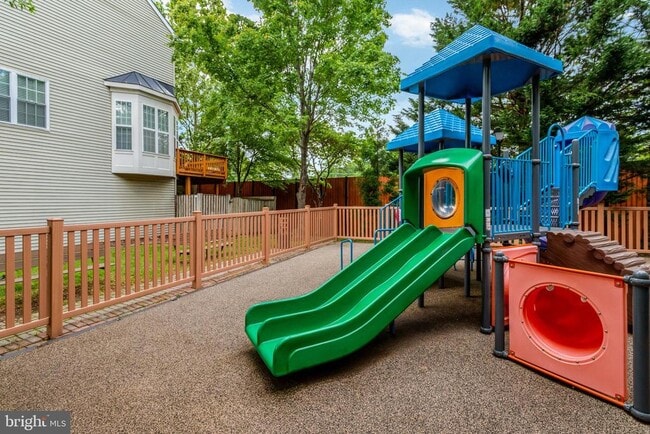 Building Photo - 3825 Watkins Mill Dr