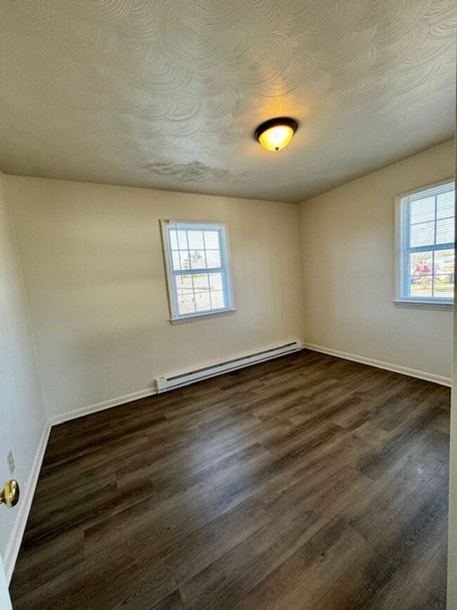 Building Photo - Apartment for Rent in Bridgewater