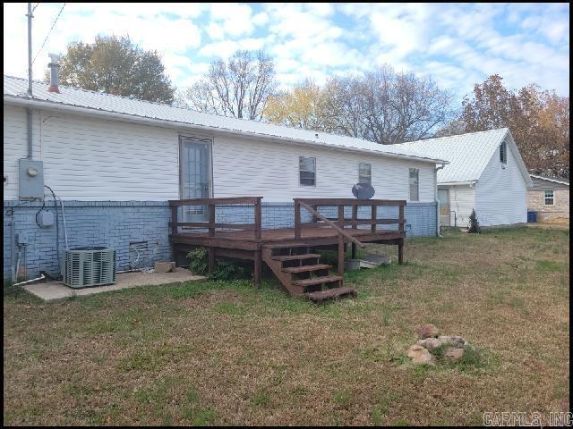 Building Photo - 1202 N Holly St