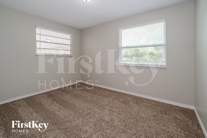 Building Photo - 156 Foxridge Rd