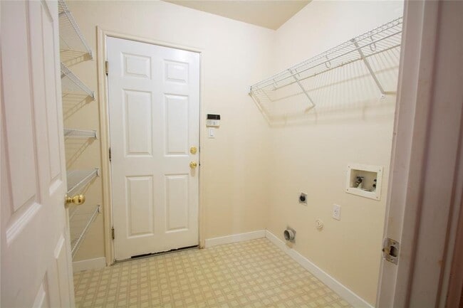 Building Photo - 19100 Ventana Ct