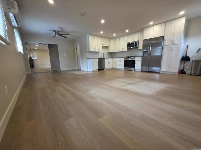 Building Photo - 10579 Oak Creek Dr