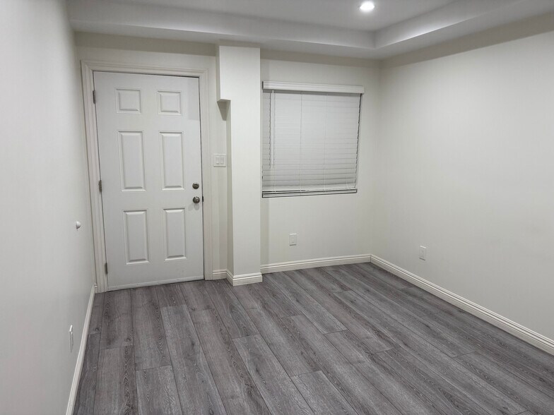 Building Photo - 6850 Quinton Ln