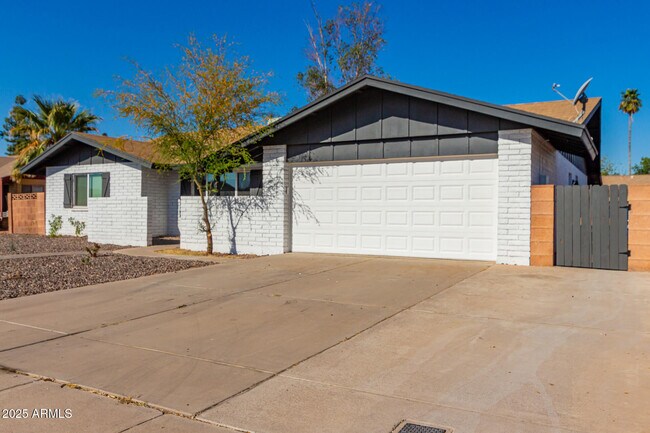 Building Photo - 1308 S Polly Ann Dr