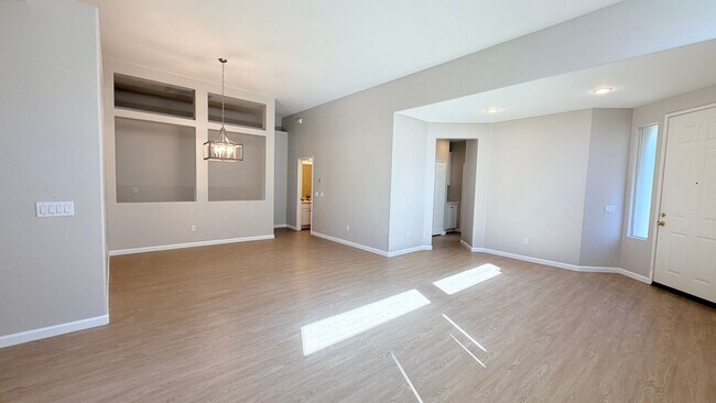Building Photo - Beautiful 3 bedroom with AC in San Marcos