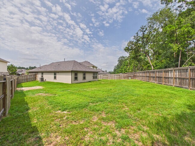 Building Photo - 1300 Winding Willow Dr