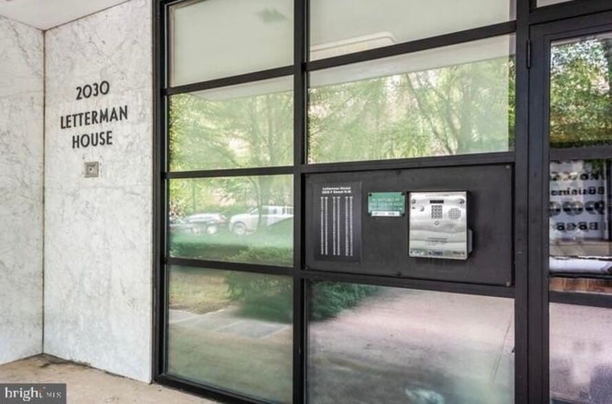 Primary Photo - 2030 F St NW