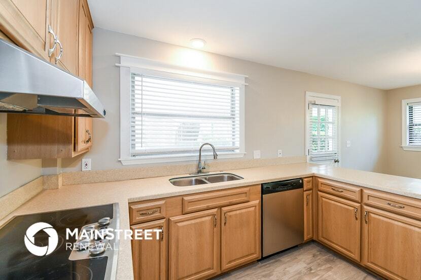 Building Photo - 5011 Bedford Forest Dr