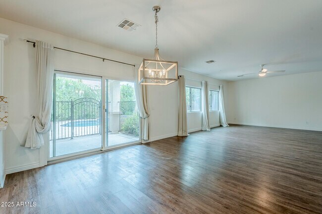 Building Photo - 2744 E Donato Dr