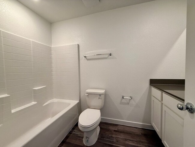 Building Photo - BRAND NEW 3 BED 2.5 BATH 2 CAR GARAGE TOWNHOUSE W/ LOFT IN CADENCE COMMUNITY