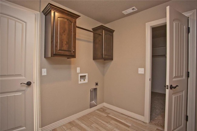 Building Photo - 728 NW 64th Ave