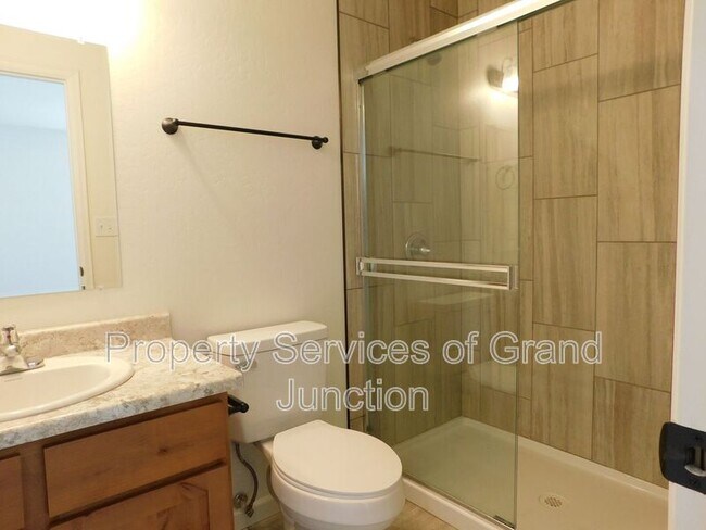 Building Photo - 657 Trinity Way