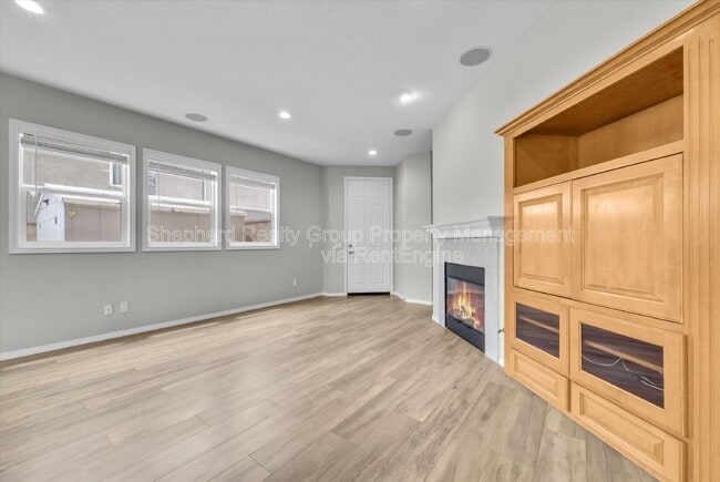 Building Photo - 5730 Autumnwood Ln
