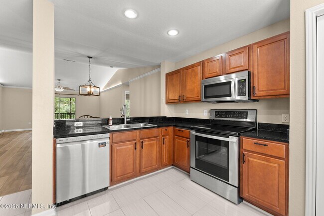 Building Photo - 10200 Belle Rive Blvd