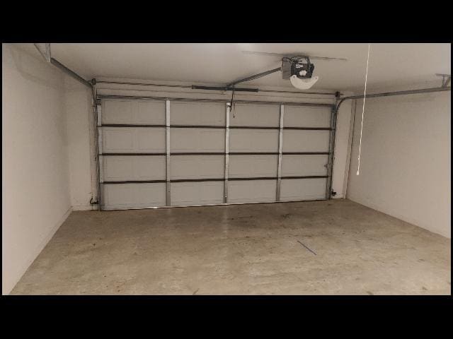 Building Photo - 1350 N Parker St