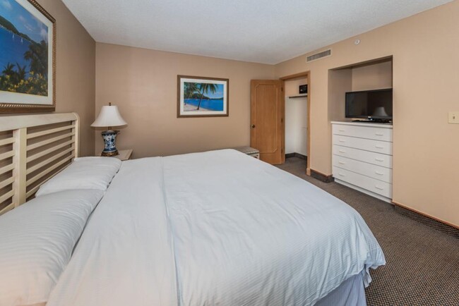 Building Photo - 36750 US Hwy 19 N