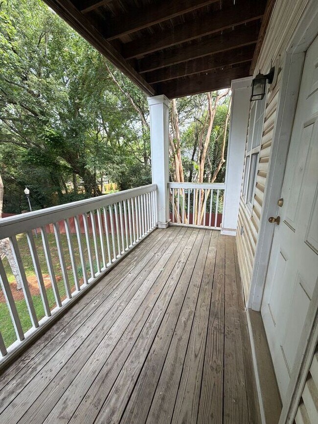 Building Photo - T.R. Lawing Realty Property