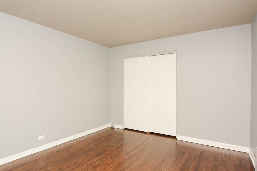 Building Photo - 7435 N Winchester Ave