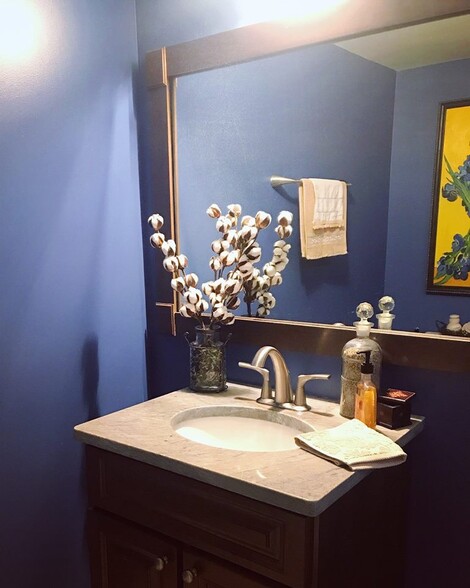 half bathroom off of den - 1225 13th St NW