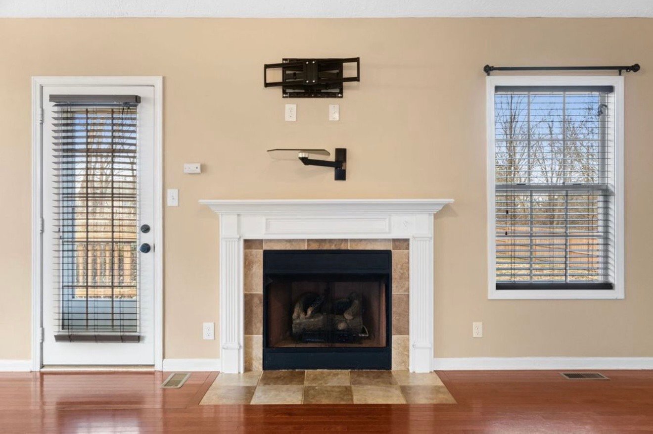 Building Photo - 1390 Whitt Ln