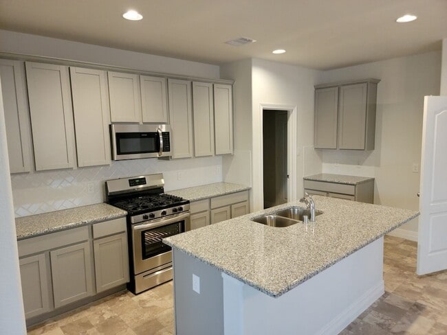 Building Photo - 40350 Bay Warbler Wy