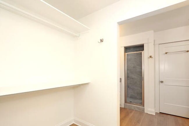 Building Photo - Luxury Townhouse in Sherrills Ford