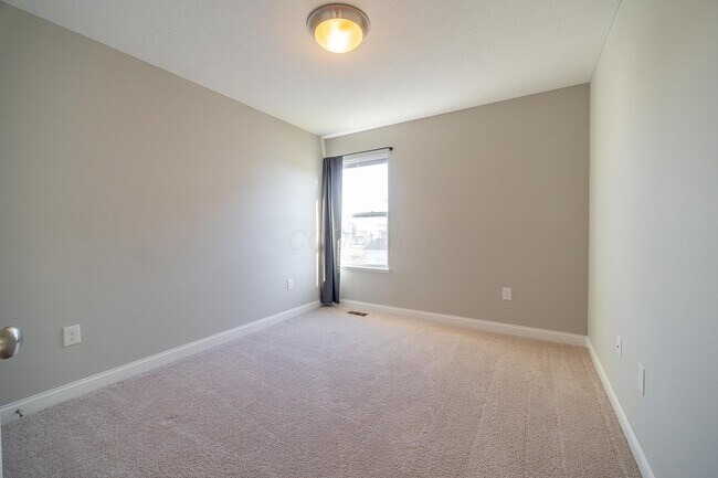 Building Photo - 4032 Stonehill Wy