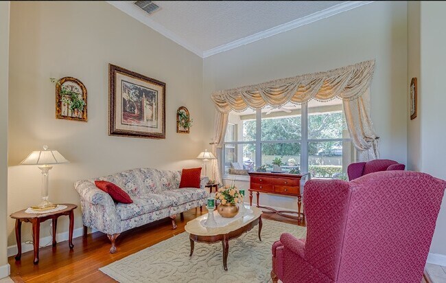 Building Photo - 2500 Azzurra Ln