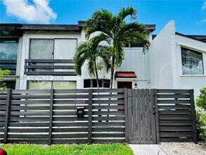 Building Photo - 7015 SW 111th Pl