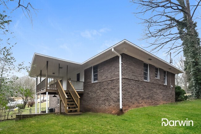 Building Photo - 2520 Robinson Rd NE, Marietta, GA 30068