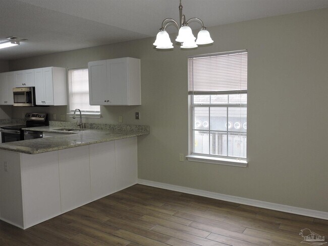 Building Photo - 2322 Shoal Creek Dr