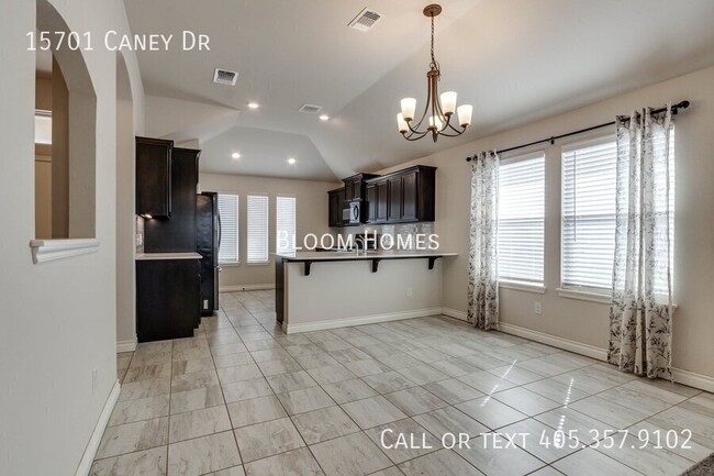 Building Photo - 15701 Caney Dr