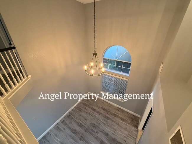 Building Photo - 9131 Brienne Way