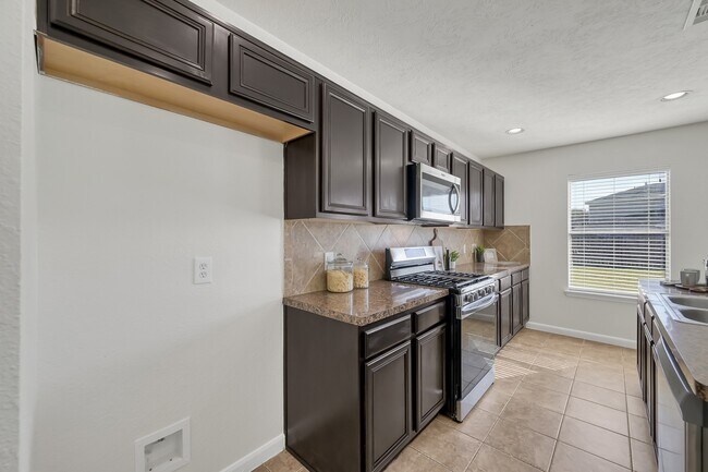 Building Photo - 15902 Arapaho Bend Ln