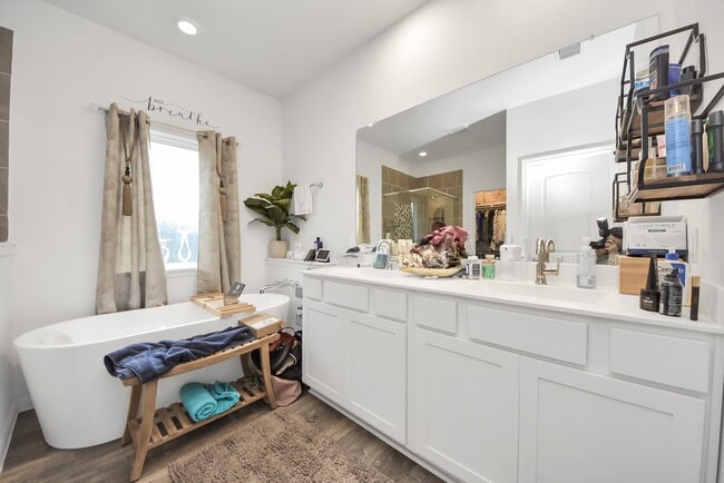 Building Photo - 9447 Klein Ln