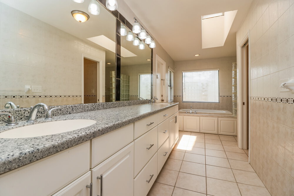 Building Photo - 3334 Brian Rd N