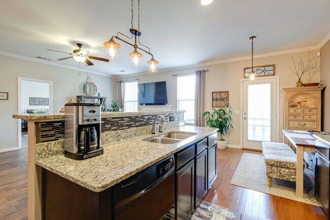 Building Photo - 2012 Hickory Brook Dr