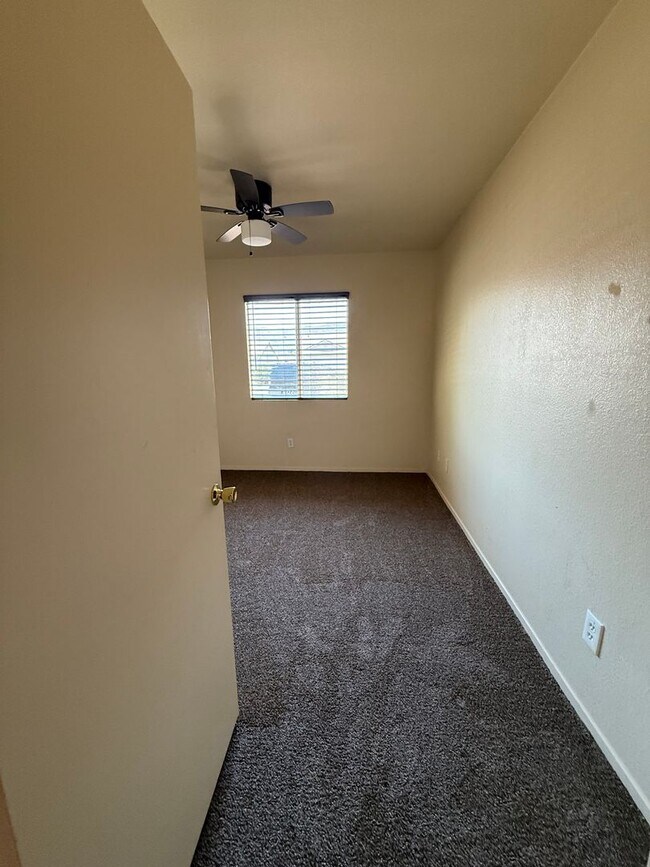 Building Photo - 71538 Sunnyvale Dr