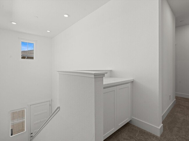 Building Photo - Desirable South Reno neighborhood of the Courtyards at Arrowcreek.