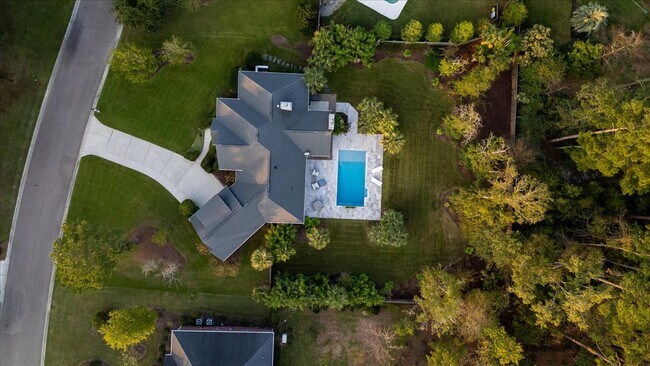 Building Photo - 1005 Mt Whitney Dr