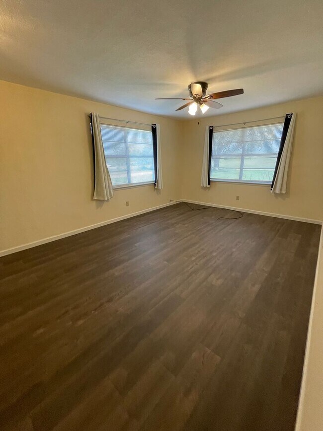 Building Photo - Application Received! *No Pets* Completely...
