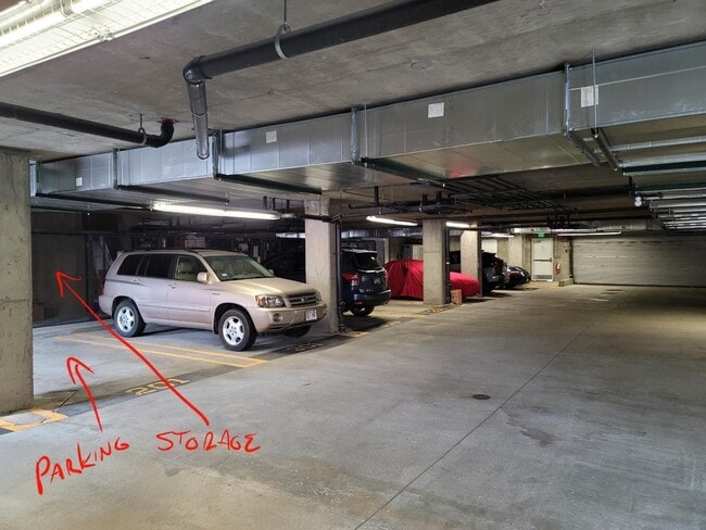 Building Photo - 2 Bed 2 Bath High-End Condo in Downtown Go...