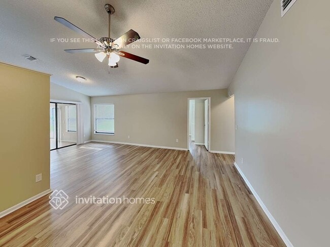 Building Photo - 2206 Fairmont Cir