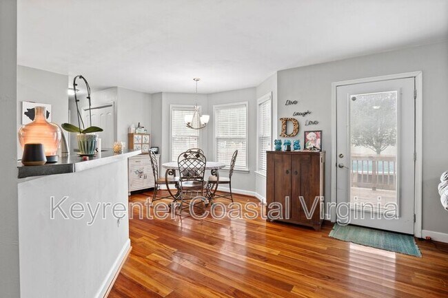 Building Photo - 109 Willow Wood Ave