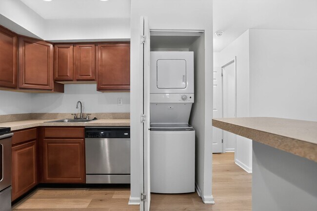 Building Photo - 1 Bed, 1 Bath Condo In Desirable Blue Bell Community!