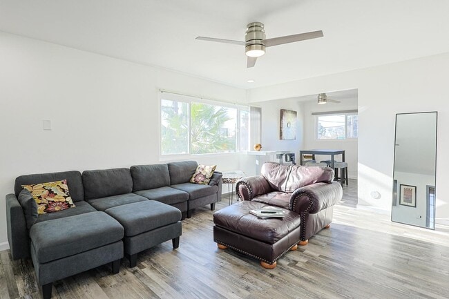 Building Photo - 2437 D Ave