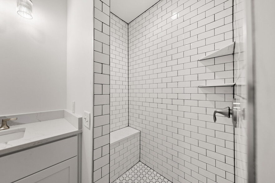 Building Photo - 4245 Troost Ave