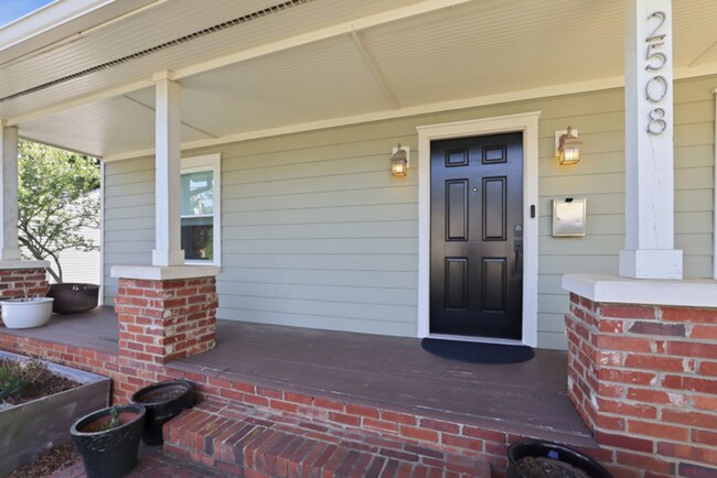 Building Photo - COMING SOON! Fully Furnished 2-Bedroom Home Near Charlotte’s Top Attractions