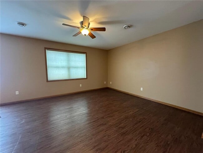 Building Photo - 109 Oriole Path